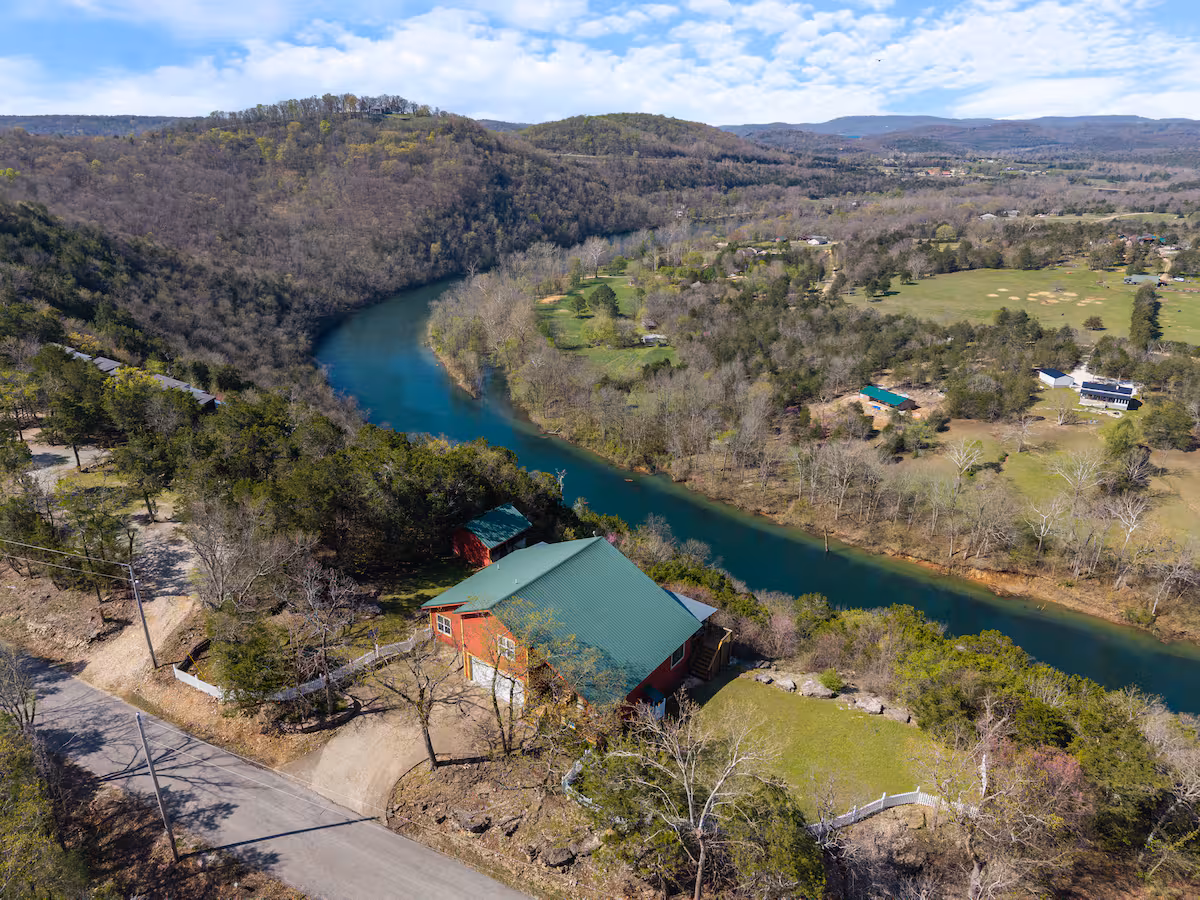 Eureka Springs Dining Guide: Cook In Your Cabin or Dine Out Nearby