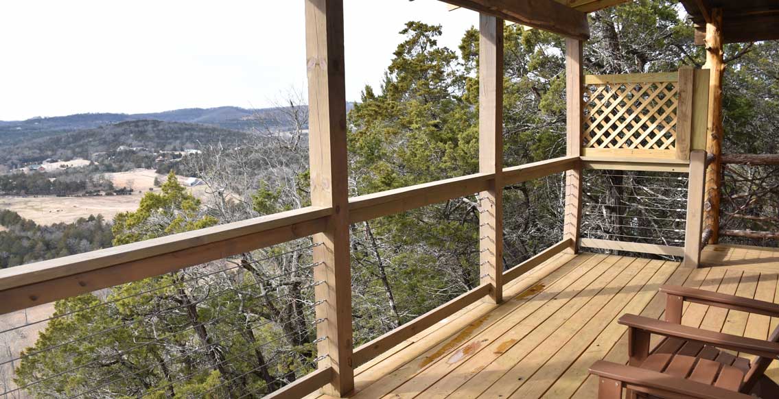 The Hawg Trap: A serene Ozark Mountain cabin rental in Eureka Springs, Arkansas